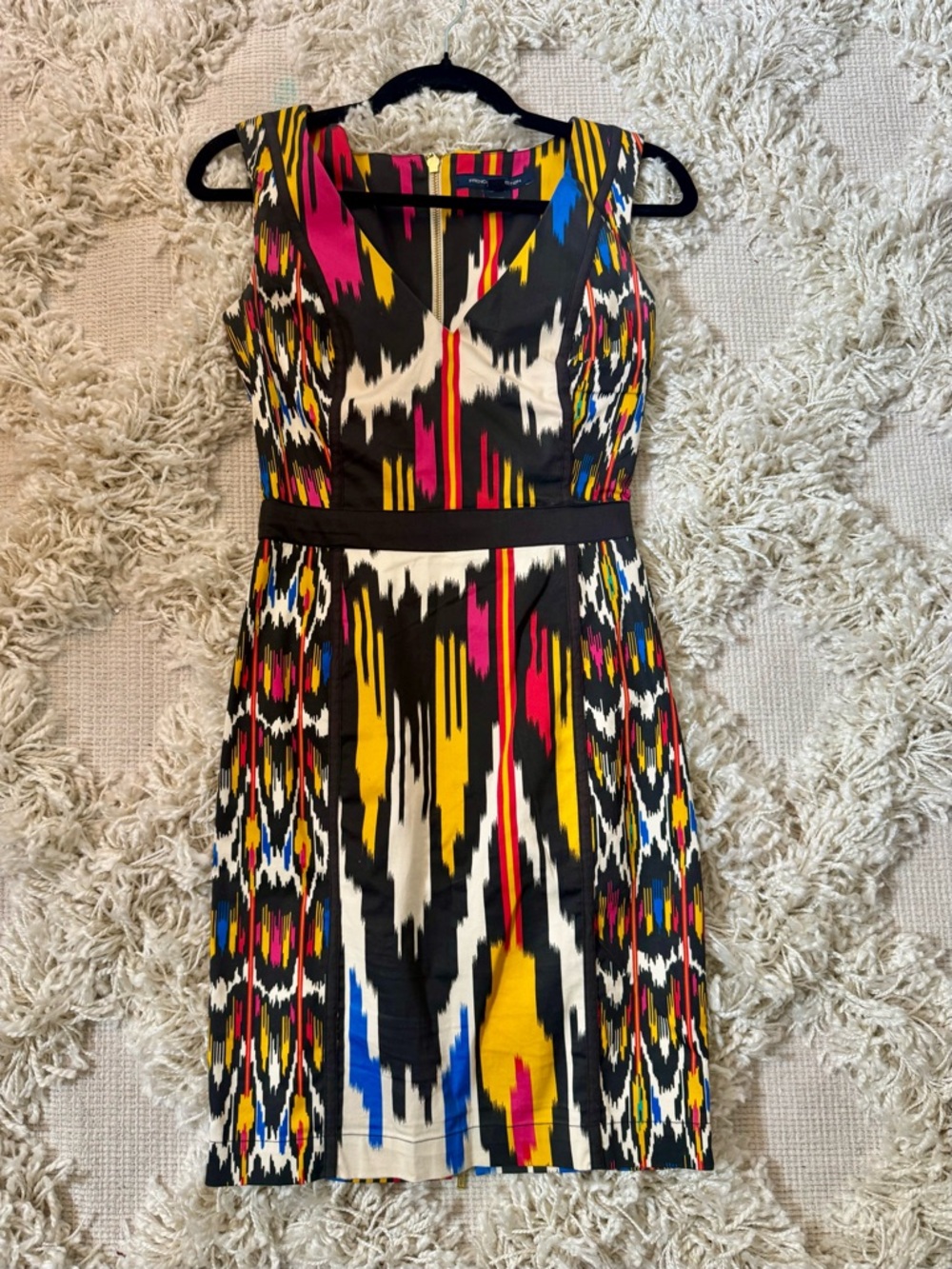 GORGEOUS French Connection Sleeveless Colorful-Print Dress